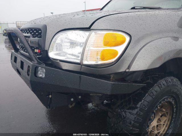 Toyota Sequoia Limited V8 Image 17