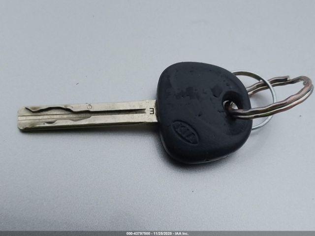 Kia Optima Lx Image 3