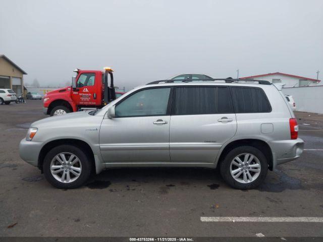 Toyota Highlander Limited V6 Image 11