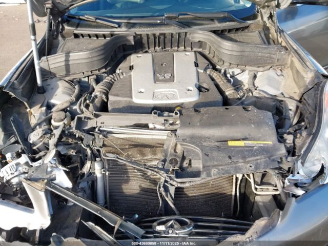 INFINITI Ex Journey Image 12