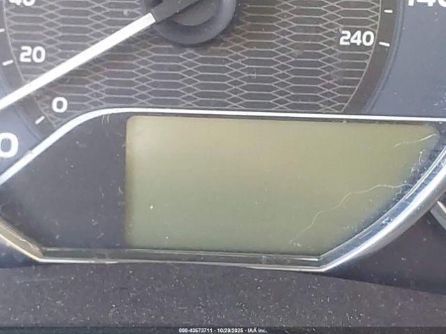 Toyota Corolla Le Plus Image 9