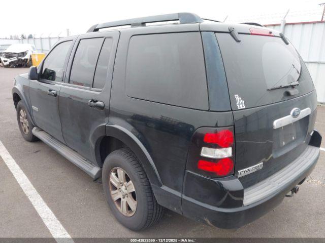 Ford Explorer Xlt Image 3