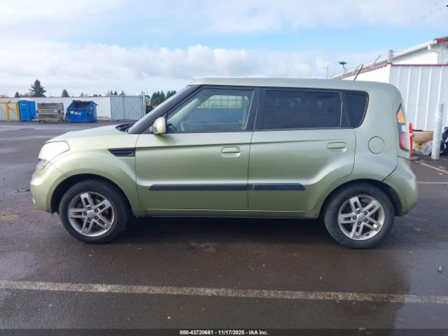 Kia Soul + Image 14