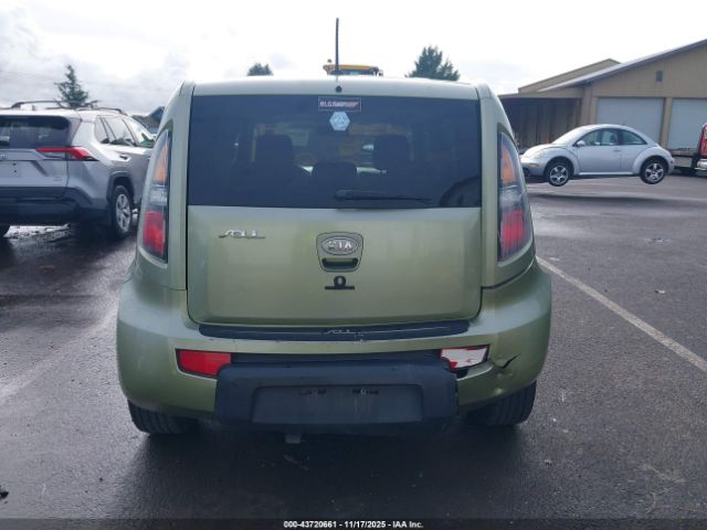 Kia Soul + Image 15