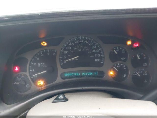 GMC Yukon Denali Image 11