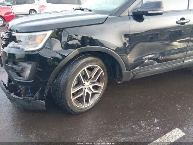 Ford Explorer Sport Image 5