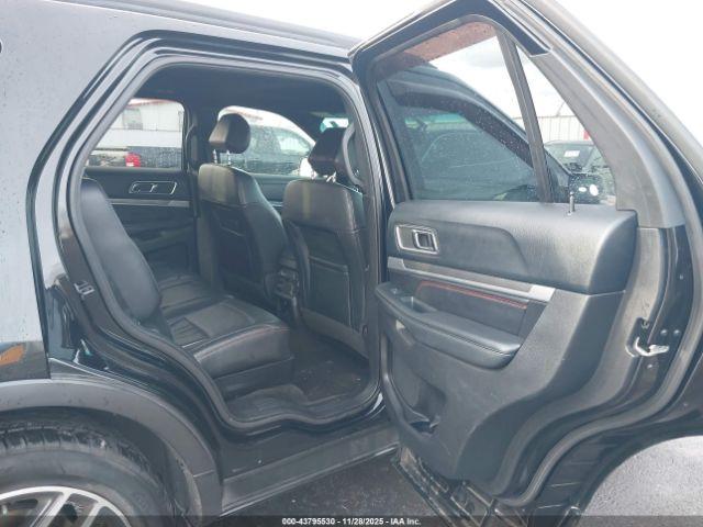 Ford Explorer Sport Image 11