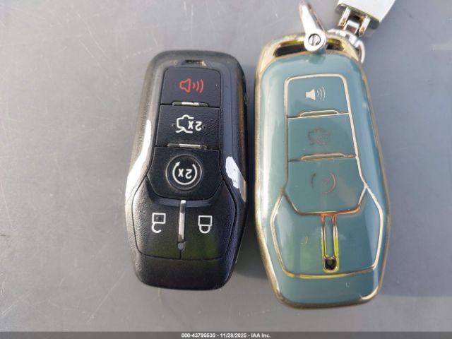 Ford Explorer Sport Image 17