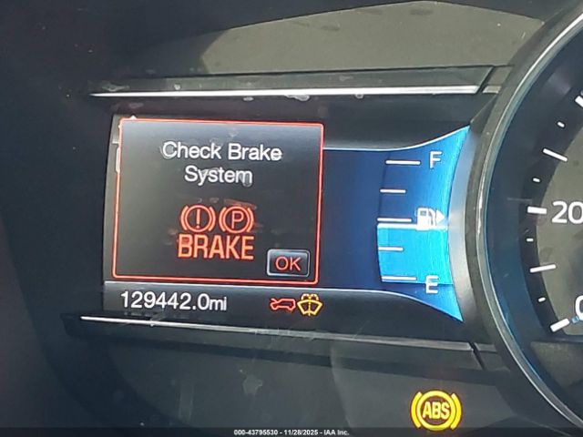 Ford Explorer Sport Image 9