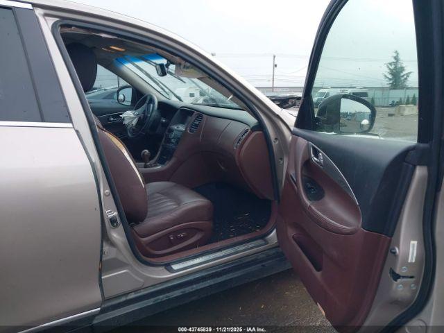 INFINITI Ex Journey Image 5