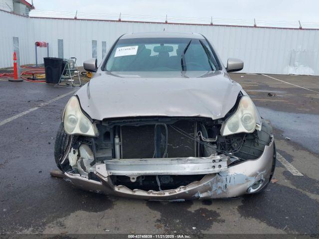 INFINITI Ex Journey Image 9