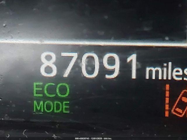 Toyota RAV4 Le Image 15