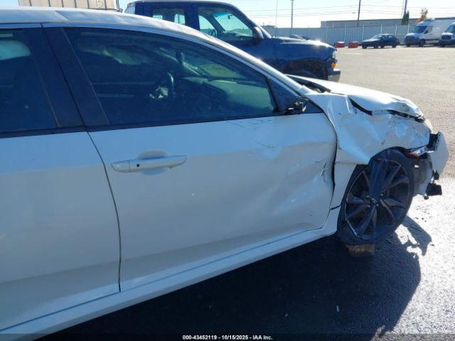 Honda Civic Sport Image 15