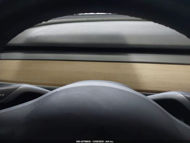 Tesla Model 3 Image 15