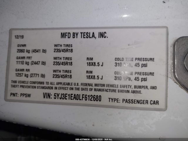 Tesla Model 3 Image 5