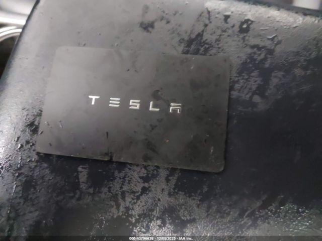 Tesla Model 3 Image 7